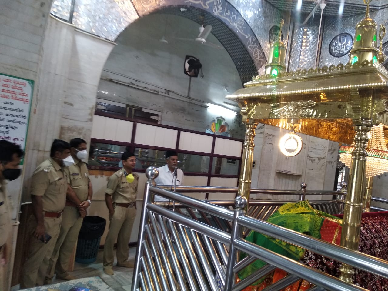 ಮಂಗಳೂರು ಪೊಲೀಸ್ ಕಮಿಷನರ್ ಉಳ್ಳಾಲ ದರ್ಗಾ ಭೇಟಿ