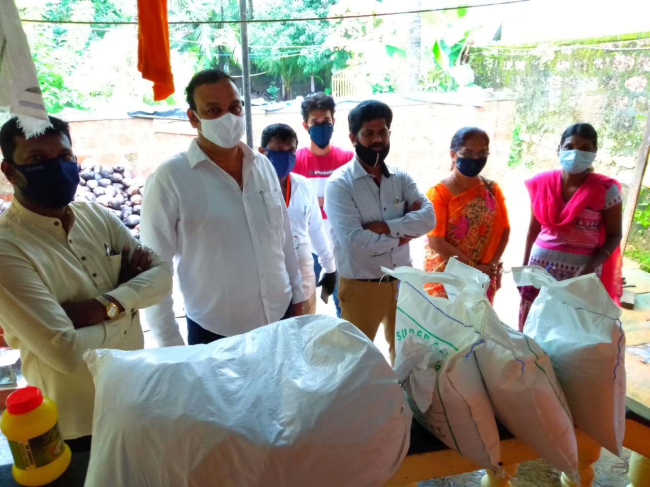 ​ಹೋಂ ಕ್ವಾರೆಂಟೈನ್‌ನಲ್ಲಿರುವ ಕುಟುಂಬಗಳಿಗೆ ನೆರವು