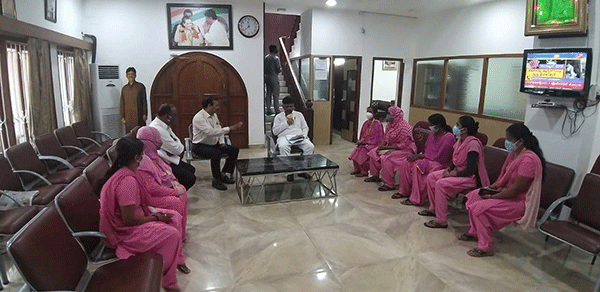 ಕೆಪಿಸಿಸಿ ಅಧ್ಯಕ್ಷ ಡಿಕೆಶಿಯವರನ್ನು ಭೇಟಿಯಾದ ಆಶಾ ಕಾರ್ಯಕರ್ತೆಯರು