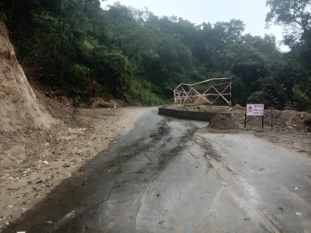ಚಾರ್ಮಾಡಿ ಘಾಟ್‌ನಲ್ಲಿ ರಾತ್ರಿ ಸಂಚಾರ ನಿಷೇಧ