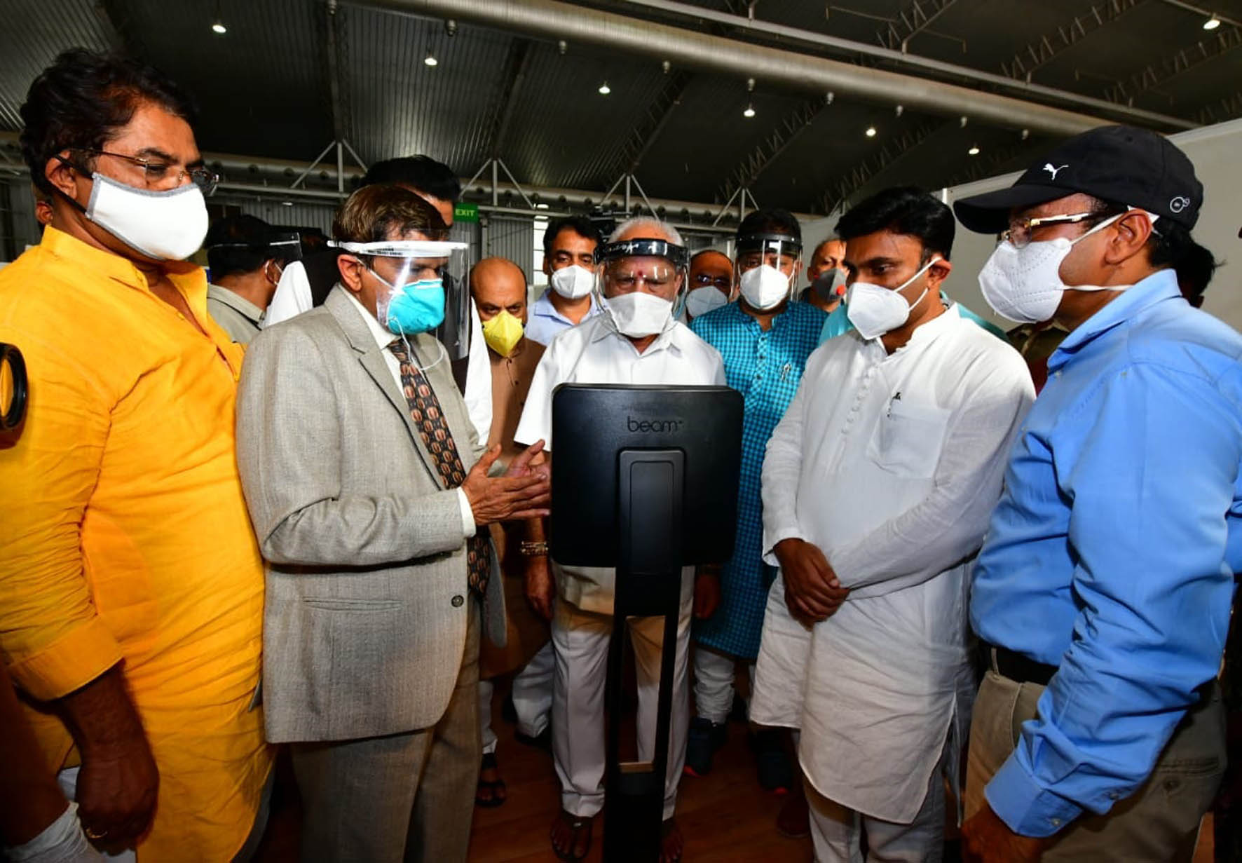 ಹಳ್ಳಿಗಳಿಗೆ ತೆರಳಬೇಡಿ, ತಾಳ್ಮೆಯಿಂದ ಸರಕಾರದೊಂದಿಗೆ ಸಹಕರಿಸಿ: ಜನತೆಗೆ ಸಿಎಂ ಯಡಿಯೂರಪ್ಪ ಮನವಿ