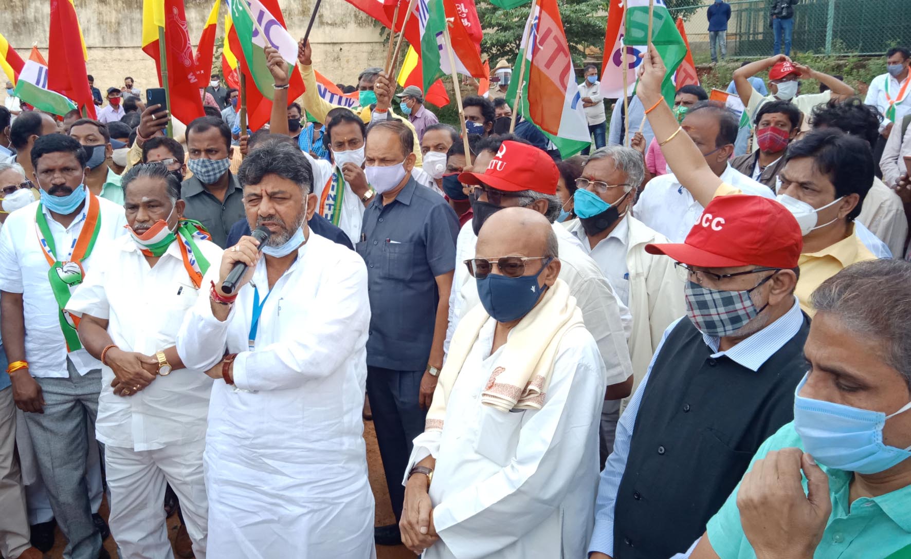 ಕಾಂಗ್ರೆಸ್ ಪಕ್ಷ ಕಾರ್ಮಿಕರ ಬೆಂಬಲಕ್ಕೆ ಸದಾ ನಿಲ್ಲಲಿದೆ: ಡಿ.ಕೆ.ಶಿವಕುಮಾರ್