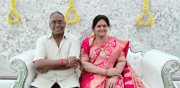 ಗೃಹಪ್ರವೇಶದ ದಿನ ಮನೆಯಲ್ಲಿ ಪ್ರೀತಿಯ ಪತ್ನಿಯ ಪ್ರತಿಮೆಯನ್ನಿಟ್ಟ ಉದ್ಯಮಿ