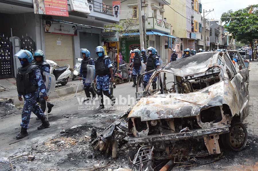 ಬೆಂಗಳೂರು ಹಿಂಸಾಚಾರ: 200ಕ್ಕೂ ಅಧಿಕ ಮಂದಿ ಬಂಧನ, ಮೂರು ವಿಶೇಷ ತಂಡ ರಚನೆ