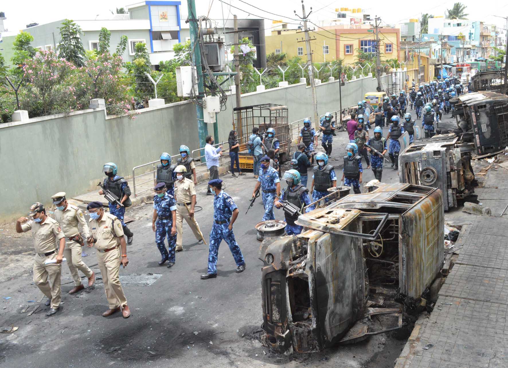 ಬೆಂಗಳೂರು ಹಿಂಸಾಚಾರ ಪ್ರಕರಣ: 84 ಆರೋಪಿಗಳು ಬಳ್ಳಾರಿ ಕೇಂದ್ರ ಕಾರಾಗೃಹಕ್ಕೆ ಸ್ಥಳಾಂತರ