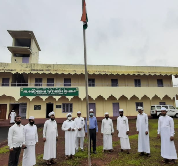 ಮಂಜನಾಡಿ : ಅಲ್ ಮದೀನ ಶಿಕ್ಷಣ ಸಂಸ್ಥೆಯಲ್ಲಿ ಸ್ವಾತಂತ್ರ್ಯೋತ್ಸವ