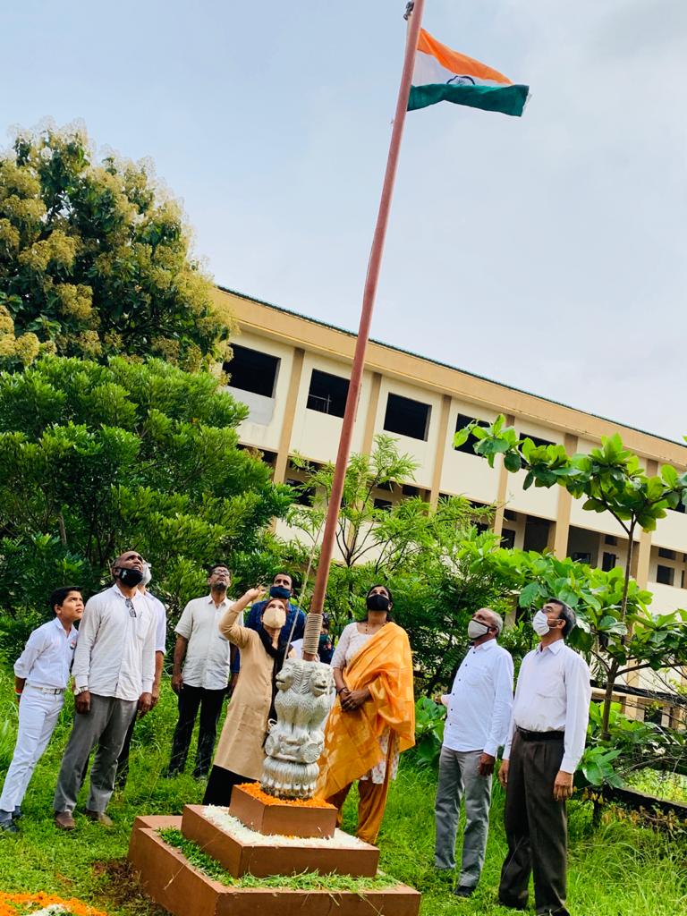 ಹಿರಾ ವಿದ್ಯಾಸಂಸ್ಥೆಯಲ್ಲಿ ಸ್ವಾತಂತ್ರ್ಯೋತ್ಸವ