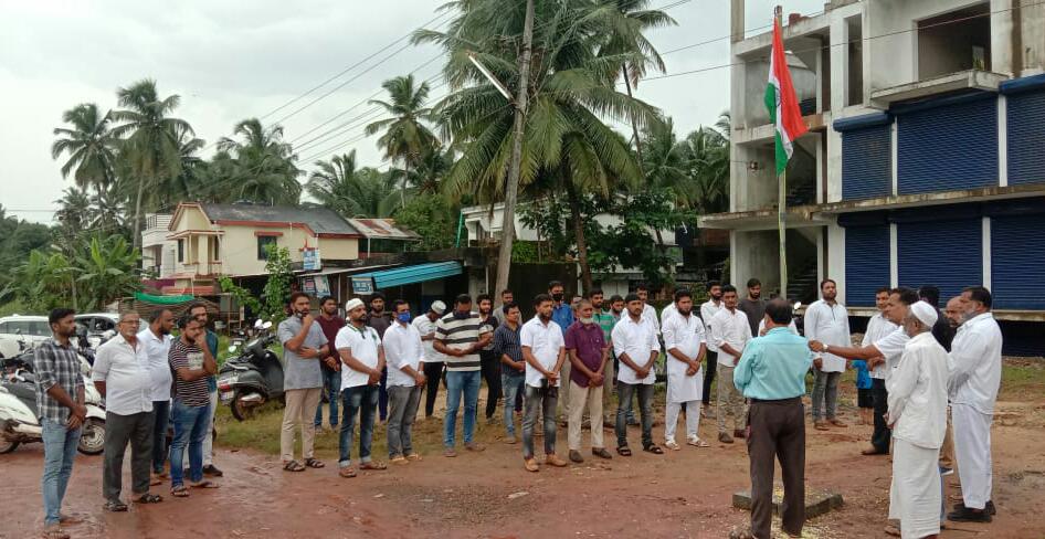 ಎಸ್ ಡಿ ಪಿ ಐ : ಸೋಮೇಶ್ವರ, ಕೋಟೆಕಾರ್ ವತಿಯಿಂದ ಸ್ವಾತಂತ್ರ್ಯೋತ್ಸವ