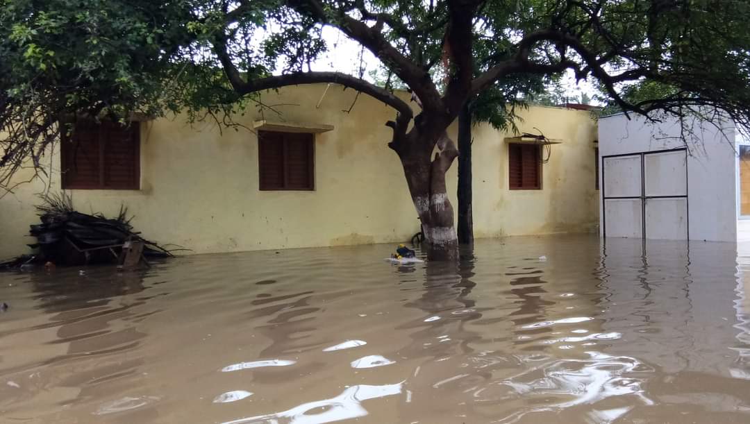 ಪ್ರವಾಹ ಭೀತಿ: ನದಿತೀರದ ಗ್ರಾಮಗಳು, ಪರಿಹಾರ ಕೇಂದ್ರಗಳಿಗೆ ಬೆಳಗಾವಿ ಜಿಲ್ಲಾಧಿಕಾರಿ ಹಿರೇಮಠ ಭೇಟಿ