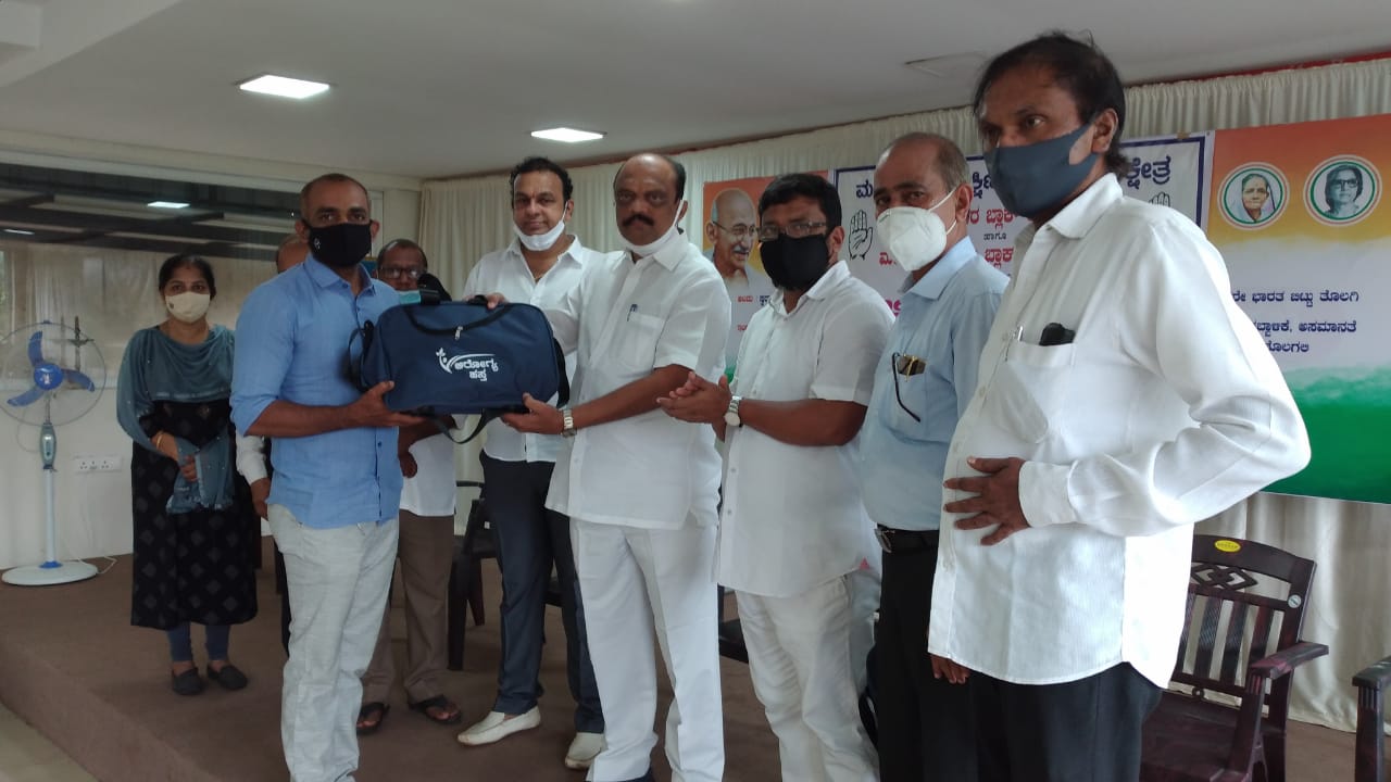 ಕಾಂಗ್ರೆಸ್‌ನ ‘ಆರೋಗ್ಯ ಹಸ್ತ’ ಕಾರ್ಯಕ್ರಮಕ್ಕೆ ಚಾಲನೆ