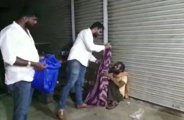 ಯುವ ಕಾಂಗ್ರೆಸ್‌ನಿಂದ ನಿರ್ಗತಿಕರಿಗೆ ಕಂಬಳಿ ವಿತರಣೆ