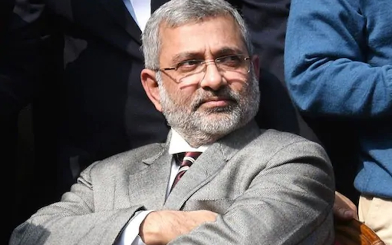 ಭೂಷಣ್ ವಿರುದ್ಧದ ಪ್ರಕರಣದ ವಿಚಾರಣೆ ಸಾಂವಿಧಾನಿಕ ಪೀಠದಲ್ಲಿ ನಡೆಯಬೇಕಿತ್ತು