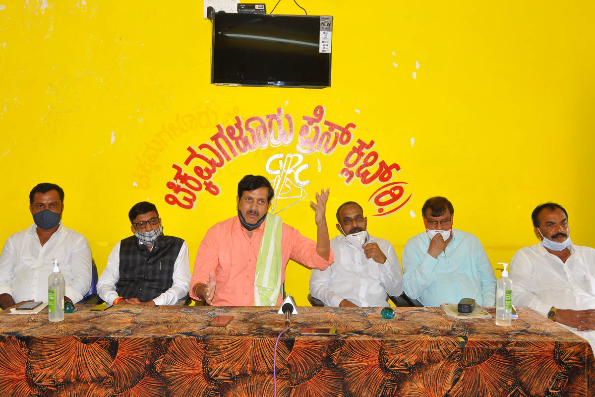 ಬಿಜೆಪಿ ಸರಕಾರದ ಜನವಿರೋಧಿ ನೀತಿಗಳ ವಿರುದ್ಧ ಆ.24ಕ್ಕೆ ವಿಚಾರ ಸಂಕಿರಣ: ವೈಎಸ್‍ವಿ ದತ್ತ