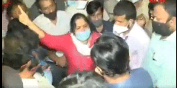 ನಿಮಗೆ ನಾಚಿಕೆ ಆಗಬೇಕು, ನಿಮ್ಮ ಪರಿಹಾರ ಬೇಡ: ಸಚಿವ ಸುಧಾಕರ್‌ಗೆ ವೈದ್ಯೆ ತರಾಟೆ