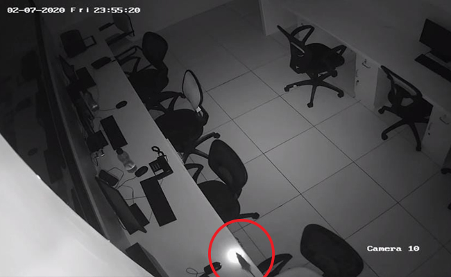 ಹೈದರಾಬಾದ್: 1 ಕೋಟಿ ರೂ. ಮೌಲ್ಯದ ಆಸ್ತಿ-ಪಾಸ್ತಿ ನಷ್ಟಕ್ಕೆ ಕಾರಣವಾದ ಇಲಿ!