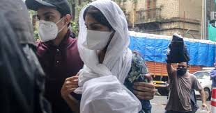 ಸುಶಾಂತ್ ಸಿಂಗ್ ಸಾವಿನ ಪ್ರಕರಣ: ರಿಯಾ ಚಕ್ರವರ್ತಿಗೆ 10 ಪ್ರಶ್ನೆ ಕೇಳಿದ ಸಿಬಿಐ