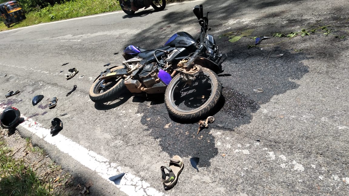 ಕಡಬ: ಕಾರು ಢಿಕ್ಕಿ ; ಬೈಕ್ ಸವಾರರಿಗೆ ಗಂಭೀರ ಗಾಯ