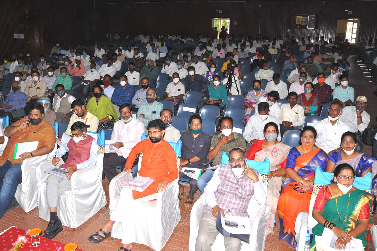 ಮುಳ್ಳಯ್ಯನಗಿರಿ ಸಂರಕ್ಷಿತ ಪ್ರದೇಶ ಗೊಂದಲ: ಗ್ರಾಮಸ್ಥರ ಅಭಿಪ್ರಾಯ ಆಧರಿಸಿ ಪ್ರಸ್ತಾವ ಸಲ್ಲಿಕೆಗೆ ಸಿ.ಟಿ.ರವಿ ಸೂಚನೆ