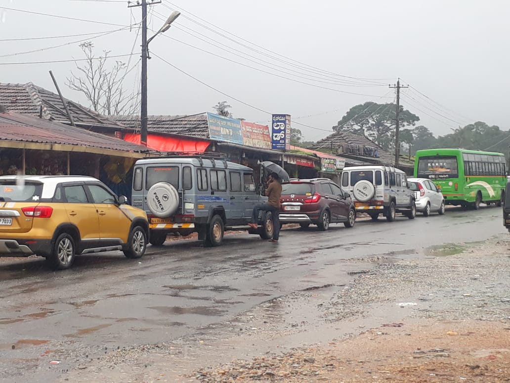 ಚಿಕ್ಕಮಗಳೂರು: ಮಳೆ ಕ್ಷೀಣಗೊಂಡರೂ ನಿಲ್ಲದ ಪ್ರಾಕೃತಿಕ ವಿಕೋಪ