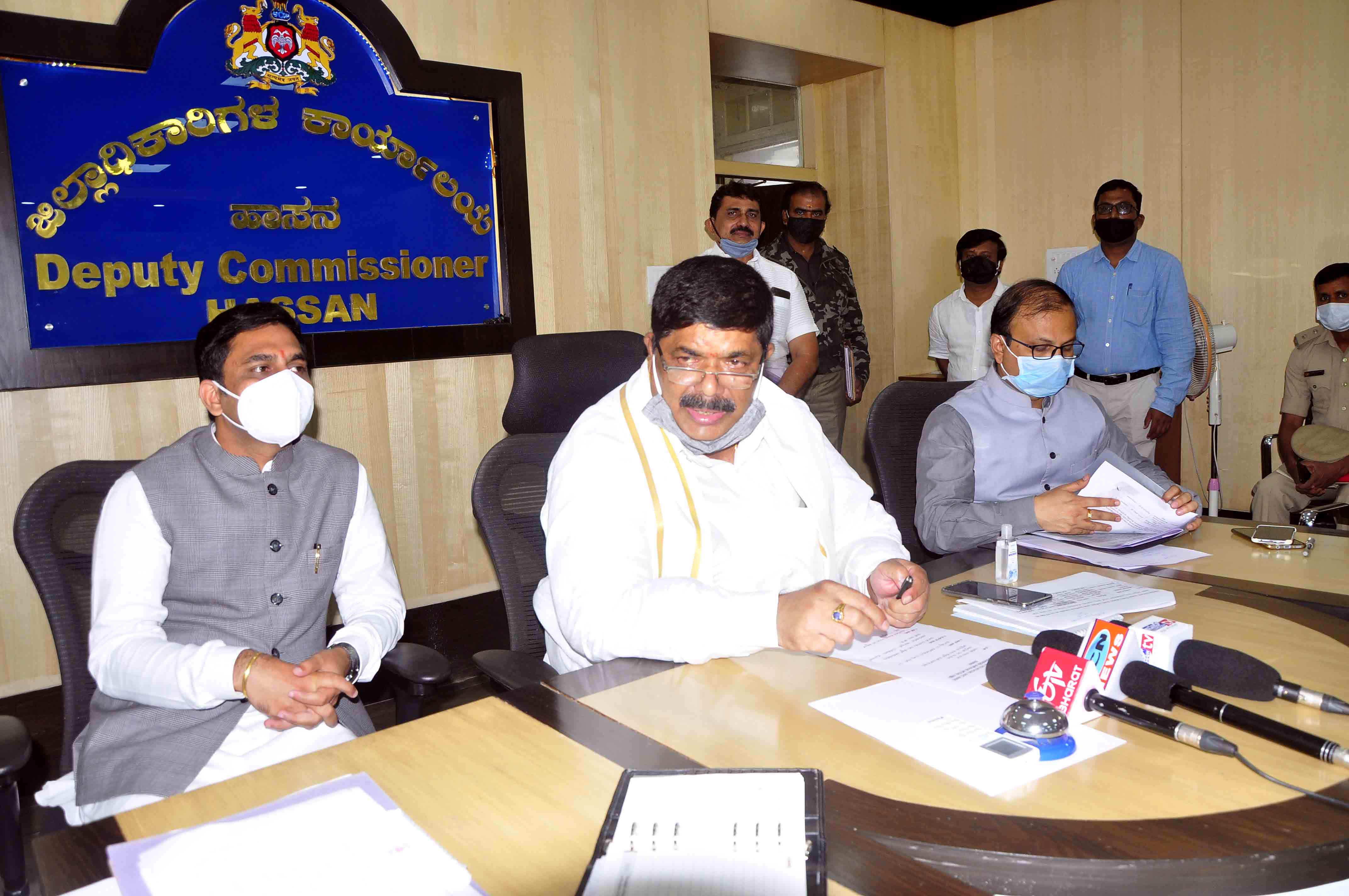 ಮಳೆ ಹೆಚ್ಚಾಗಿ ಡ್ಯಾಂ ತುಂಬಿರುವುದರಿಂದ ನಾಲೆಗಳಿಗೆ ನೀರು ಹರಿಸಿ : ಹಾಸನ ಜಿಲ್ಲಾ ಮಂತ್ರಿ ಗೋಪಾಲಯ್ಯ ಸೂಚನೆ