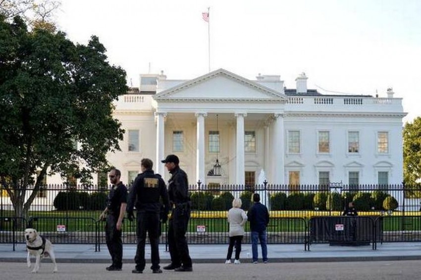 ರಶ್ಯ ಹಸ್ತಕ್ಷೇಪ ತನಿಖೆ ನಿಲ್ಲಿಸುವಂತೆ ಶ್ವೇತಭವನದಿಂದ ಆದೇಶ: ಗುಪ್ತಚರ ಅಧಿಕಾರಿ