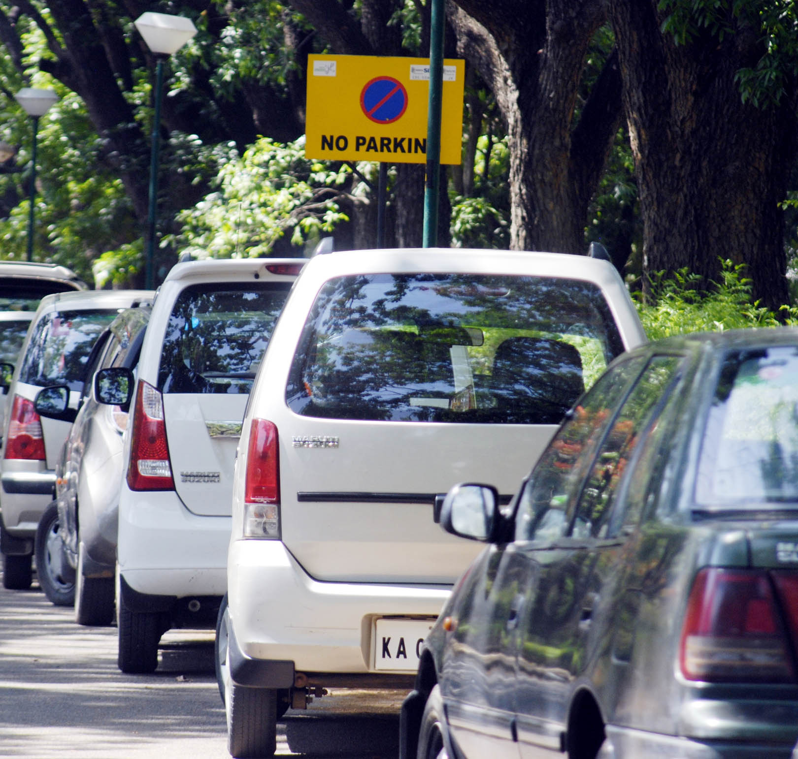 ಕಬ್ಬನ್‍ ಪಾರ್ಕ್ ನಲ್ಲಿ ವಾಹನ ಸಂಚಾರಕ್ಕೆ ಅವಕಾಶ