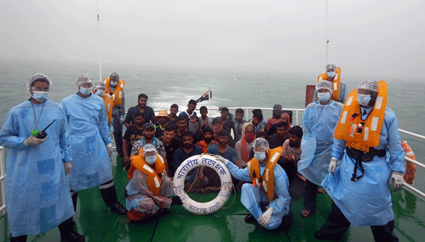 ನೇತ್ರಾಣಿ: ಸಮುದ್ರದಲ್ಲಿ 44 ಗಂಟೆಗಳ ಕಾಲ ಸಿಲುಕಿದ್ದ 24 ಮೀನುಗಾರರ ರಕ್ಷಣೆ