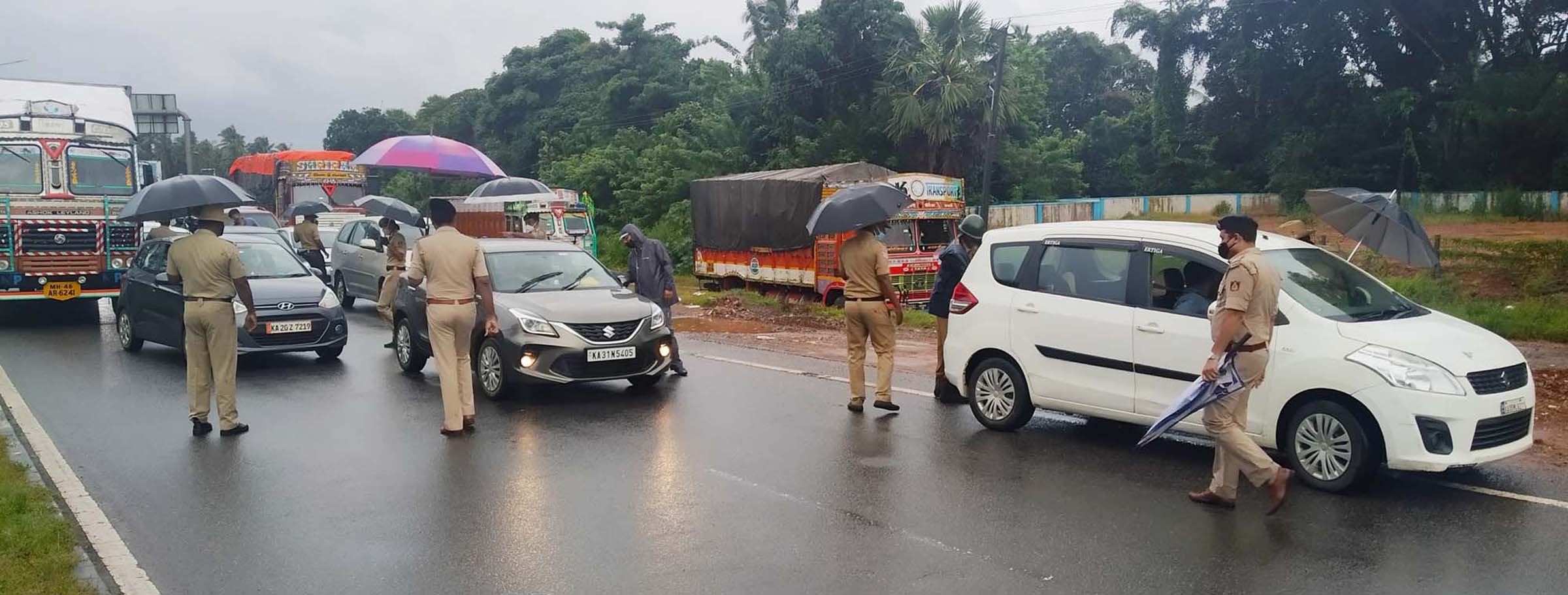 ಹೆಜಮಾಡಿ ಚೆಕ್‍ಪೋಸ್ಟ್ ನಲ್ಲಿ ಬಿಗು ತಪಾಸಣೆ