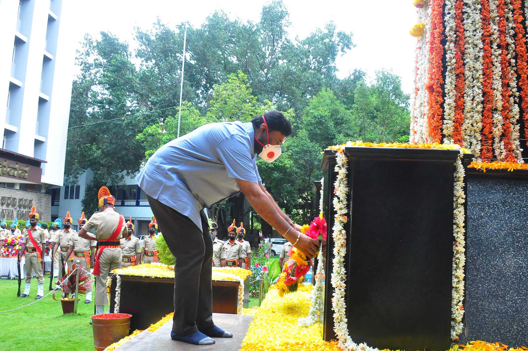 ಅರಣ್ಯ ಇಲಾಖೆಯ ಸದೃಢತೆಗೆ ಹೆಚ್ಚುವರಿ ಸಿಬ್ಬಂದಿ ನೇಮಕ: ಸಚಿವ ಆನಂದ್‍ ಸಿಂಗ್