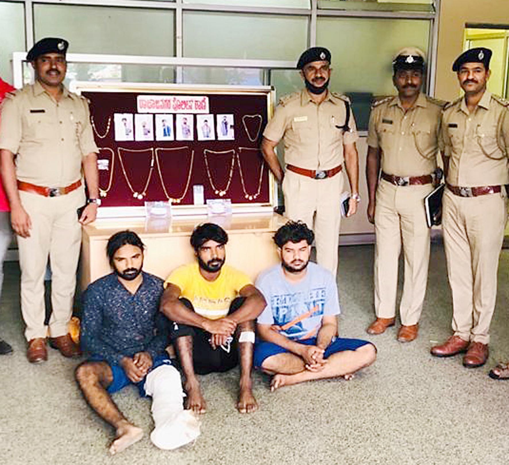 ಸರಗಳ್ಳತನ ಪ್ರಕರಣ ಭೇದಿಸಿದ ಪೊಲೀಸರು: 6 ಆರೋಪಿಗಳ ಬಂಧನ, ಚಿನ್ನಾಭರಣ ಜಪ್ತಿ