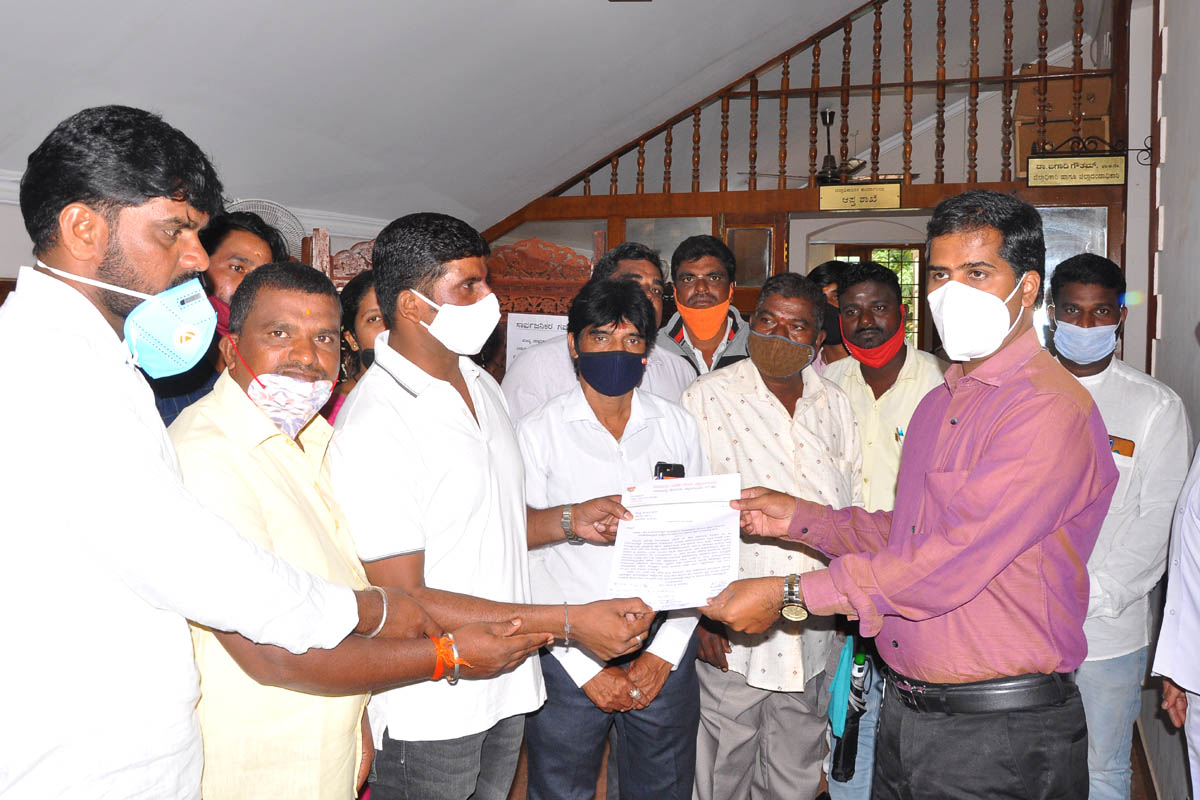 ಮಹಾನಾಯಕ ಪ್ರಸಾರ ಮಾಡದಂತೆ ಬೆದರಿಕೆ: ದುಷ್ಕರ್ಮಿಗಳ ವಿರುದ್ಧ ಕಾನೂನು ಕ್ರಮಕ್ಕೆ ಬಿಜೆಪಿ ಆಗ್ರಹ