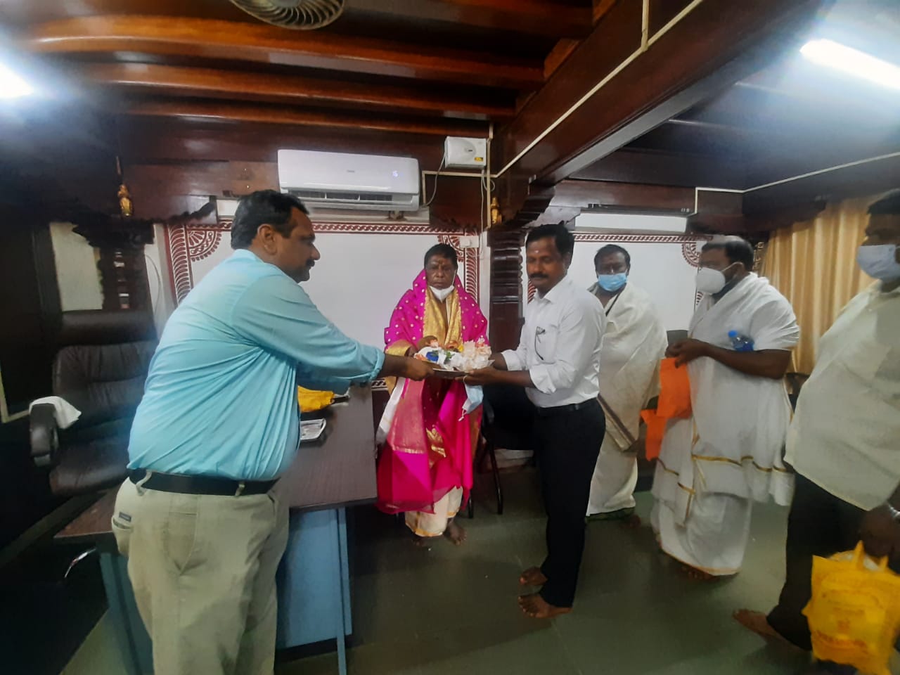 ಪುದುಚೇರಿ ಮುಖ್ಯಮಂತ್ರಿ ಕೊಲ್ಲೂರು ದೇವಸ್ಥಾನಕ್ಕೆ ಭೇಟಿ