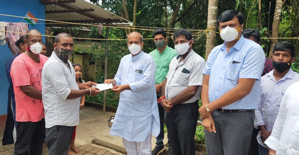 ಉಡುಪಿ: ಪ್ರಾಕೃತಿಕ ಪರಿಹಾರ ನಿಧಿಯಿಂದ ಪರಿಹಾರ ವಿತರಣೆ