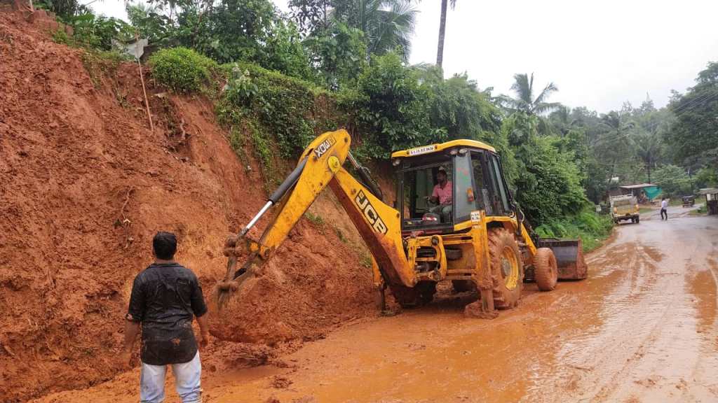 ಕರಾವಳಿಯಾದ್ಯಂತ ಧಾರಾಕಾರ ಮಳೆ : ಬಂಟ್ವಾಳದಲ್ಲಿ  ಆರು ಮಂದಿಗೆ ಗಾಯ
