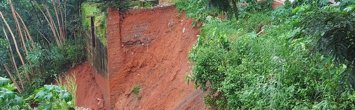 ಗುಡ್ಡ ಕುಸಿತ : ಮಾಳ-ಕುದುರೆಮುಖ ರಾ.ಹೆ.169ರಲ್ಲಿ ವಾಹನ ಸಂಚಾರ ಬಂದ್