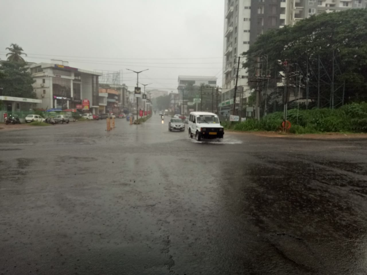 ದ.ಕ.ಜಿಲ್ಲೆಯಲ್ಲಿ ಮುಂದುವರಿದ ಮಳೆ-ಹಾನಿ