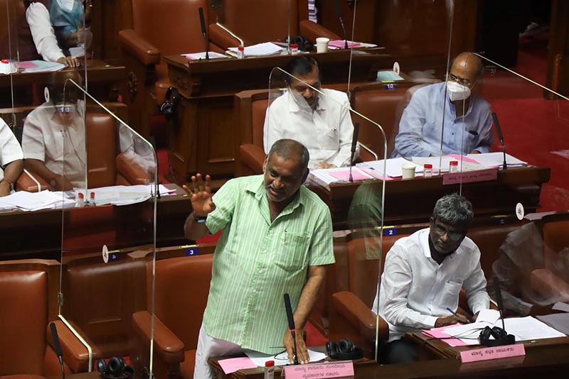 ಖಾಸಗಿ ಕ್ಷೇತ್ರದಲ್ಲಿ ಕನ್ನಡಿಗರಿಗೆ ಉದ್ಯೋಗ ಮೀಸಲಾತಿ: ಶೀಘ್ರದಲ್ಲಿ ಆದೇಶ