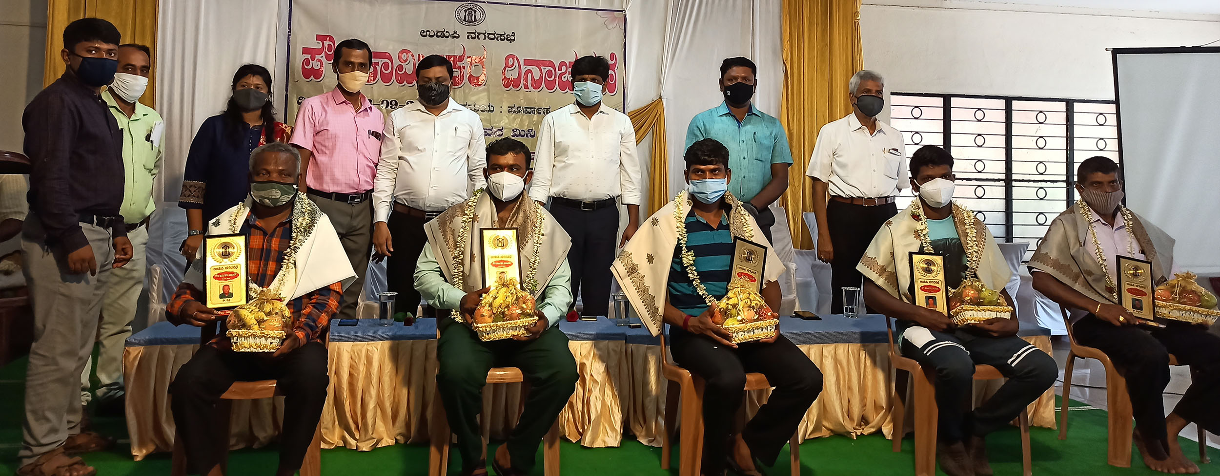 ಪೌರಕಾರ್ಮಿಕರ ಶ್ರಮದಿಂದ ನಗರಗಳು ಸ್ವಚ್ಛ: ಉಡುಪಿ ಜಿಲ್ಲಾಧಿಕಾರಿ