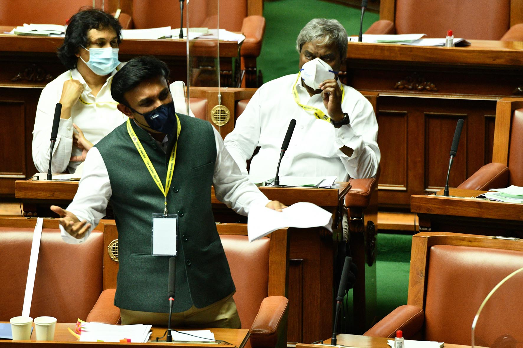 ಕೊರೋನ ನಿಯಂತ್ರಣದಲ್ಲಿ ವೈಫಲ್ಯ ಆರೋಪ: ಸಚಿವರ ಸುಧಾಕರ್ ರನ್ನು ಇಕ್ಕಟ್ಟಿನಲ್ಲಿ ಸಿಲುಕಿಸಿದ ಕಾಂಗ್ರೆಸ್ ಸದಸ್ಯರು