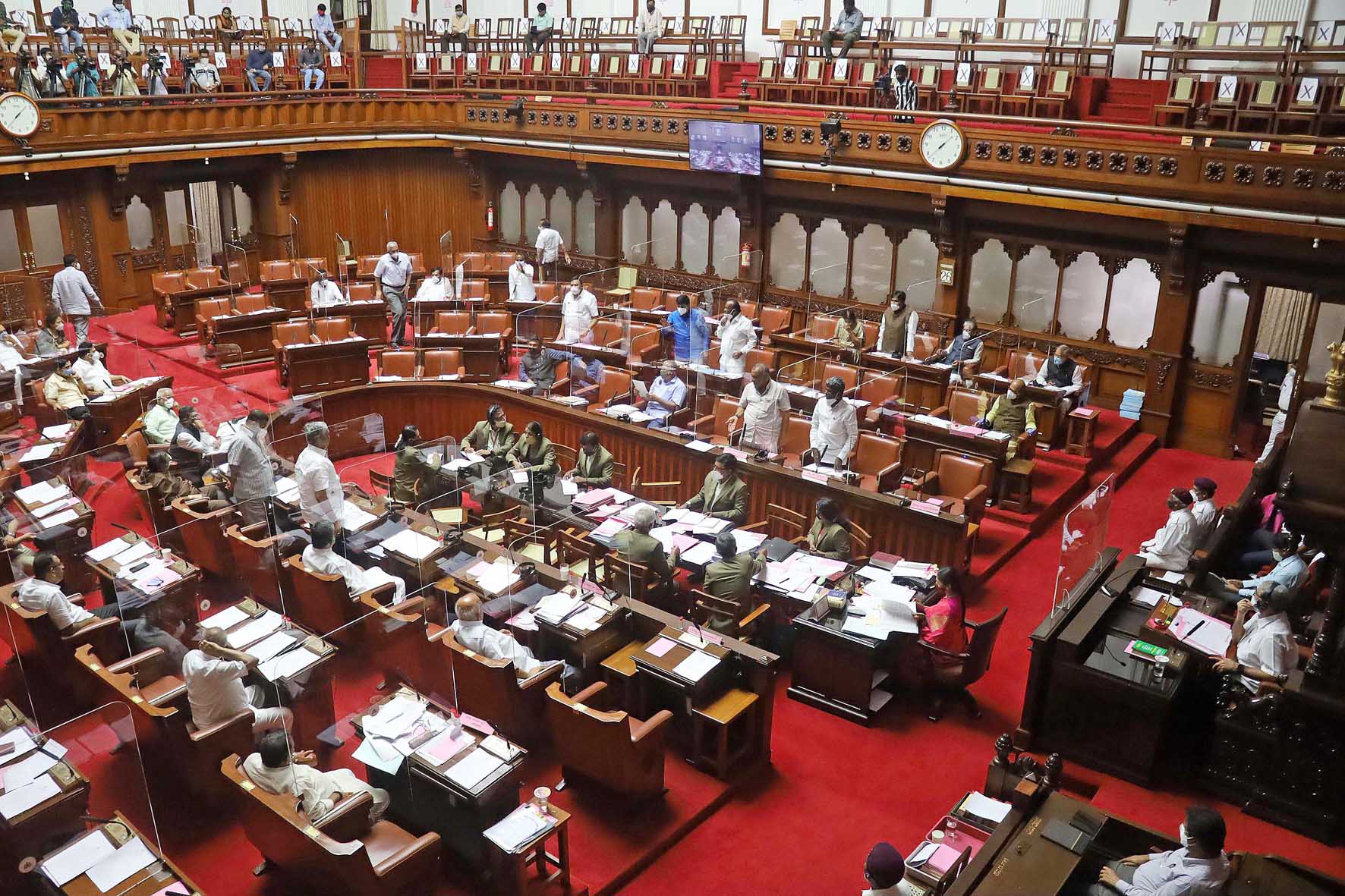 ಷರಿಷತ್‍ನಲ್ಲಿ ಕರ್ನಾಟಕ ಪಟ್ಟಣ ಮತ್ತು ಗ್ರಾಮಾಂತರ ಯೋಜನೆ ತಿದ್ದುಪಡಿಗೆ ಅನುಮೋದನೆ