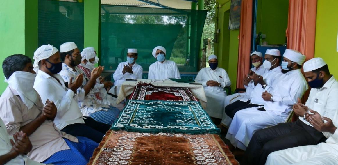 ಕಾಜೂರು ದರ್ಗಾ ಶರೀಫ್‌ನಲ್ಲಿ ಸಾಮೂಹಿಕ ಪ್ರಾರ್ಥನೆಗೆ ಚಾಲನೆ