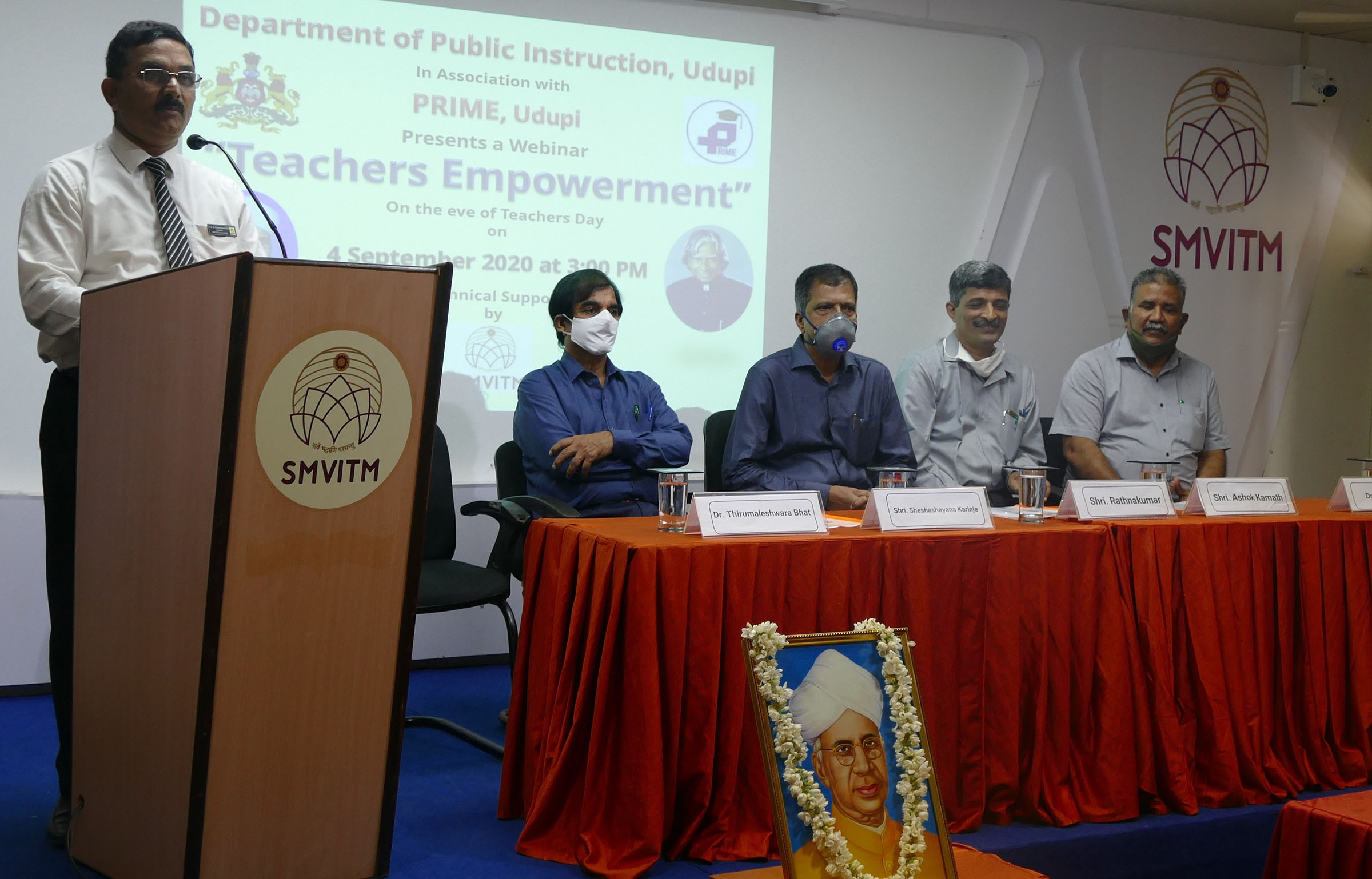 ನೂತನ ಶಿಕ್ಷಣ ನೀತಿ ಅನುಷ್ಠಾನಗೊಳಿಸುವಲ್ಲಿ ಶಿಕ್ಷಕರ ಪಾತ್ರ ಪ್ರಮುಖ: ಕಾರಿಂಜೆ