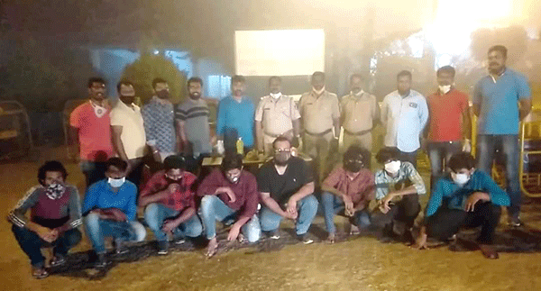 ದರೋಡೆಗೆ ಹೊಂಚು ಹಾಕುತ್ತಿದ್ದ ಆರೋಪ: ಒಂಭತ್ತು ಮಂದಿಯ ಬಂಧನ