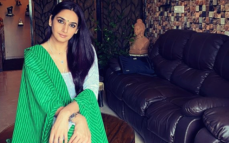 ನಟಿ ರಾಗಿಣಿ ದ್ವಿವೇದಿ ನಮ್ಮವರಲ್ಲ: ಬಿಜೆಪಿ ಸ್ಪಷ್ಟನೆ