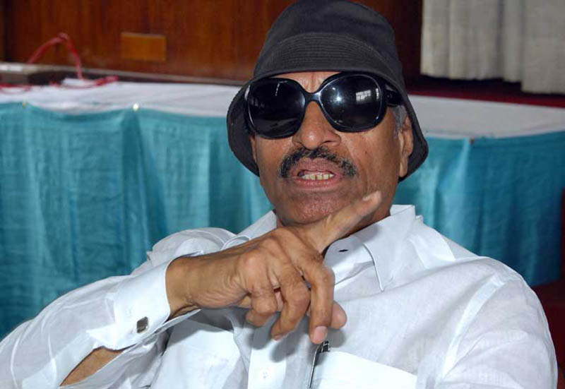 ಕತ್ತೆ ಪಾದಪೂಜೆ ಮೂಲಕ ಹುಟ್ಟುಹಬ್ಬ ಆಚರಿಸಿದ ವಾಟಾಳ್ ನಾಗರಾಜ್