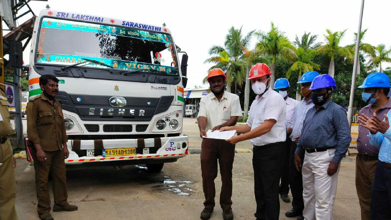ಕೆಎಸ್ಸಾರ್ಟಿಸಿ ಬಸ್‌ಗೆ ಎಂಆರ್‌ಪಿಎಲ್‌ನ ಇಂಧನ ಪೂರೈಕೆ