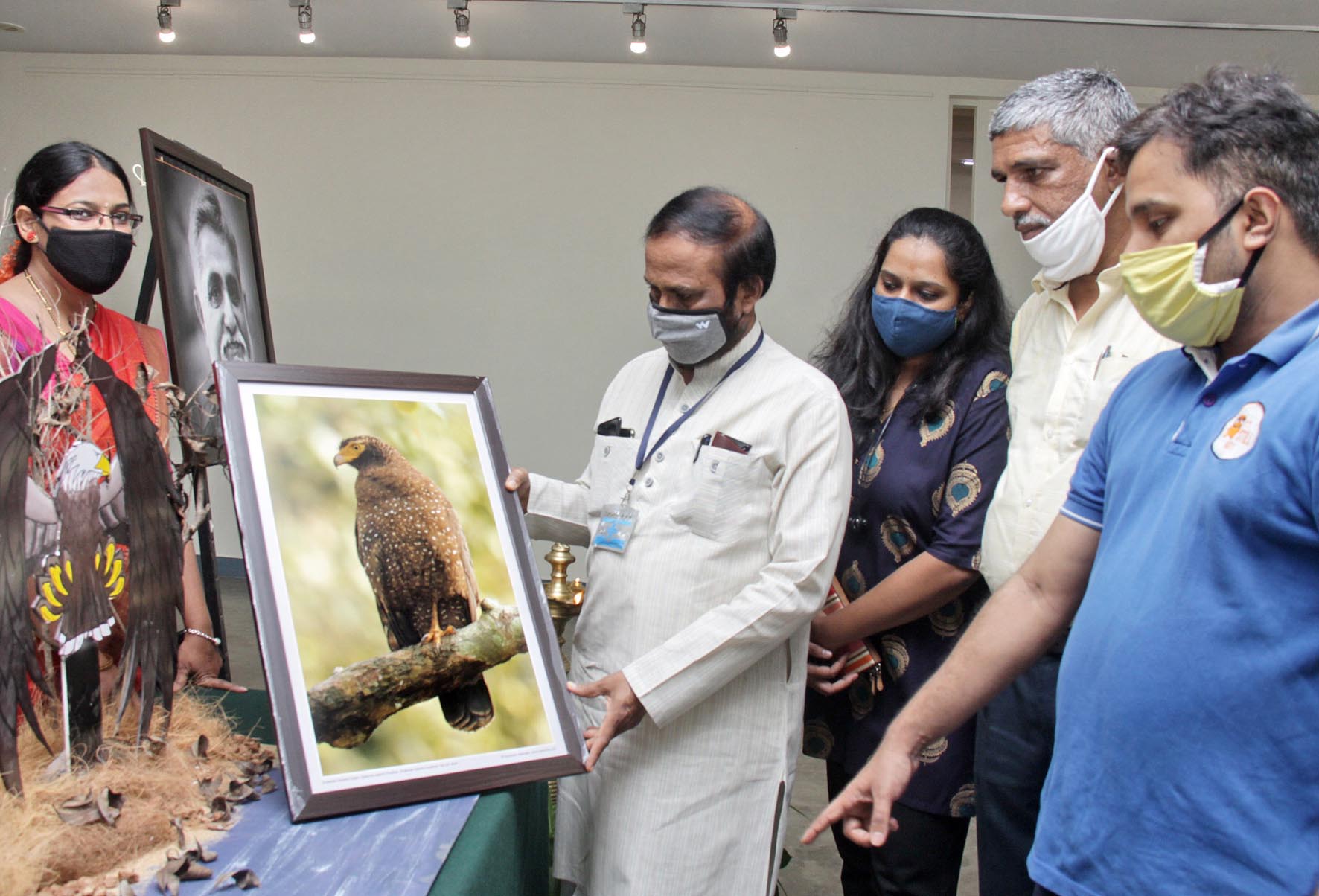 ತೇಜಸ್ವಿ ಹುಟ್ಟುಹಬ್ಬ: ಹದ್ದುಗಳ ಛಾಯಾಚಿತ್ರ-ಸಾಕ್ಷ್ಯಚಿತ್ರಗಳ ಪ್ರದರ್ಶನಕ್ಕೆ ಚಾಲನೆ