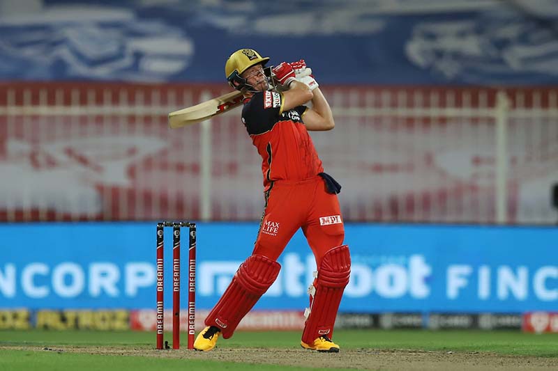 ಡಿವಿಲಿಯರ್ಸ್ ಬ್ಯಾಟಿಂಗ್ ಅಬ್ಬರ: ಕೊಲ್ಕತ್ತಾ ಗೆಲುವಿಗೆ 195 ರನ್ ಗುರಿ ನೀಡಿದ ಆರ್‌ಸಿಬಿ