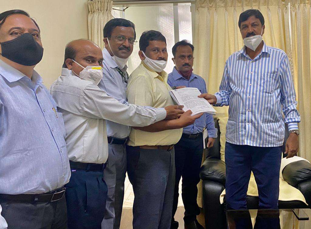 ಕ್ಯಾಪ್ಟನ್ ರಾಜಾರಾವ್ ರಿಗೆ ರಾಜ್ಯೋತ್ಸವ ಪ್ರಶಸ್ತಿ ನೀಡಲು ಸಚಿವರಿಗೆ ಇಂಜಿನಿಯರ್ ಗಳ ಮನವಿ