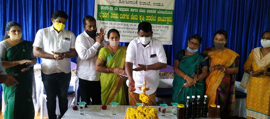 ಜೇನು ಕೃಷಿಯಿಂದ ಆದಾಯ ಗಳಿಕೆ ಸಾಧ್ಯ: ದಿನಕರ ಬಾಬು